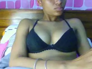 Cam4 Live Porn of raza43