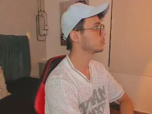Cam4 Best live sex cam show of Alhan_Twink