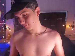 Cam4 Nude Webcam of Brat__