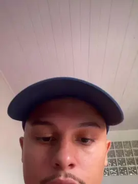 Cam4 Free Live Porn of Morenoyboy