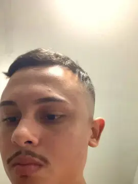 Cam4 Adult Webcam of Morenoyboy