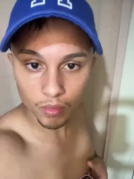 Cam4 Sex Cam of Morenoyboy