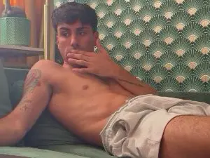 Cam4 Watch Live Sex Cams of lele03roma