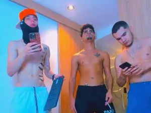 Cam4 Private Sex Chat of TheMansionBat