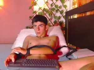 Cam4 Live Porn of vincent_kane
