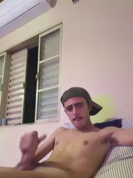 Cam4 Watch Live Sex Cams of leozinhoo0