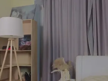 Cam4 Live Porn of LorrineRuffell