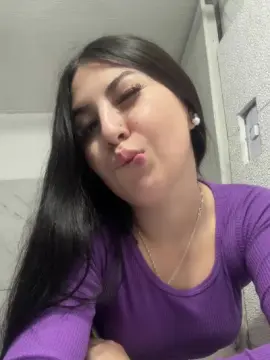 Cam4 Adult Video Chat of hottlatina_hot