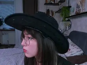 Cam4 Watch Live Sex Cams of LoyceNiforos