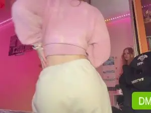 Cam4 Free Porn Cam of ReikoStamnos