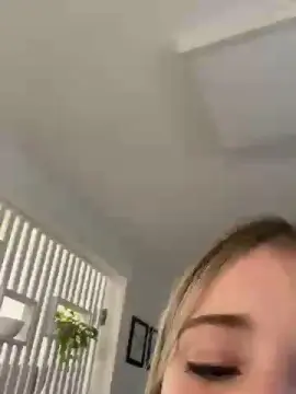 Cam4 Free Live Porn of Pilita22