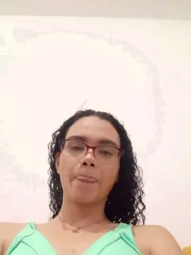 Cam4 Free Live Porn of Transputinha83