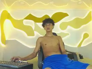 Cam4 Watch Live Sex Cams of BlakeSttone