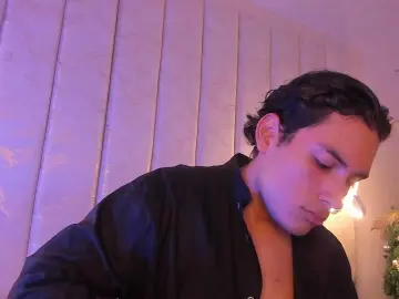 Cam4 Live Sex Cam of TheoHart