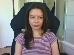 Cam4 Live Sex of LariceSweetgirl