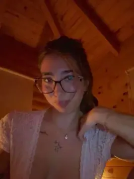 Cam4 Best Webcam of Xlunahot