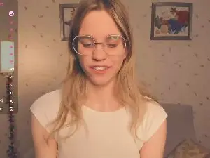 Cam4 Watch Live Sex Cams of LynneCrust