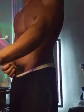 Cam4 Live Porn of Pintudomacho