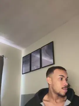 Cam4 Free Porn Cam of Pintudomacho