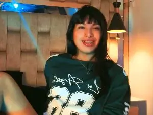 Cam4 Free Live Porn of Meelfox