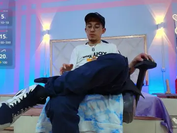 Cam4 Live Sex of Axel_tay