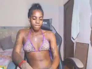 Cam4 Live Sex of MiaDeseo