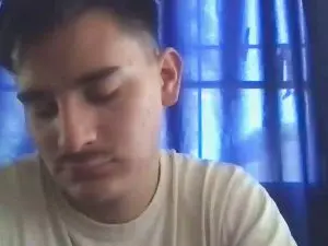 Cam4 Private Sex Chat of E1drian32_