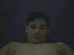 Cam4 Sex Chat of E1drian32_