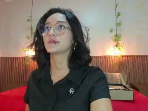 Cam4 Free Live Porn of daphne_courtis