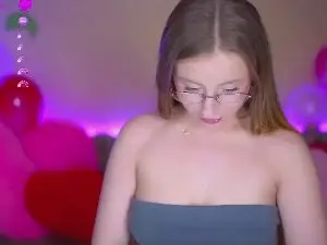 Cam4 Adult Video Chat of SilverrMoon