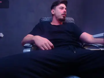 Cam4 Sex Chat of EnzzoRace