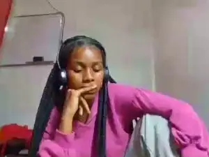 Cam4 Free Live Porn of Esmeralda28