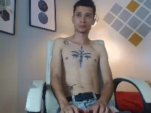 Cam4 Free Live Porn of LucassSmithh