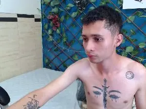 Cam4 Live Sex Cam of LucassSmithh