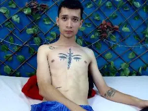 Cam4 Free Live Porn of LucassSmithh