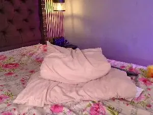 Cam4 Private Sex Chat of Skarleth_queen1