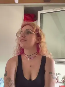 Cam4 Free Porn Cam of Emy_2002