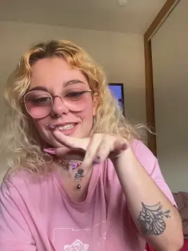 Cam4 Adult Webcam of Emy_2002