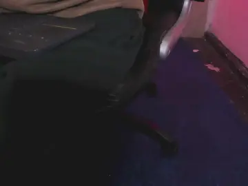 Cam4 Live Porn of Daniel_deluc777