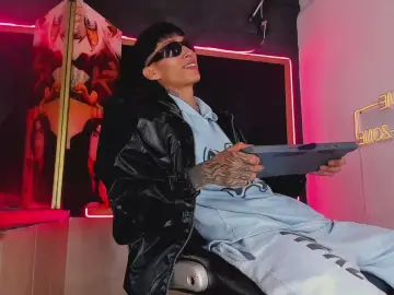 Cam4 Live Porn of Daniel_deluc777