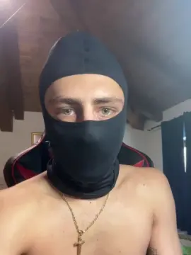 Cam4 Sex Cam of romeo19_hot