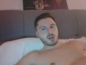 Cam4 Free Live Porn of hornyboy20000