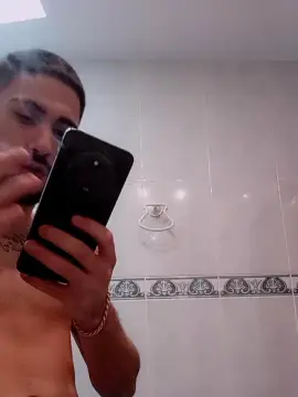 Cam4 Nude Webcam of Pollon2jjj52