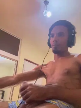 Cam4 Free Porn Cam of Adonireye04