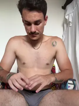 Cam4 Sex Chat of Henriquezaumm