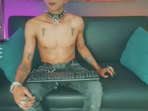 Cam4 Free Live Porn of Maximoking26