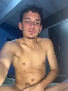 Cam4 Free Live Porn of Ravel55