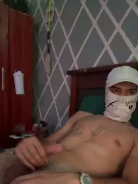 Cam4 Free Live Porn of joel1181