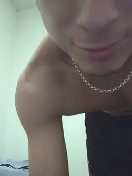 Cam4 Free Live Porn of Moscon26