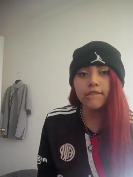 Cam4 Watch Live Sex Cams of Magii_chavarria